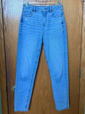Curvy Mom Jeans High Rise Light Wash Size 4 LONG